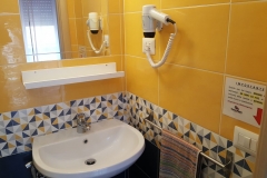 39-4 bagno privato